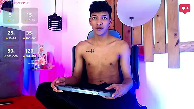 Rick Wade online show from 12/02/25, 03:52