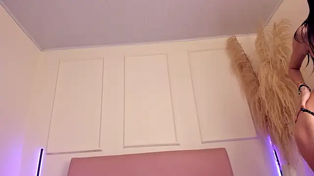 Lilily lv online show from 09/19/25, 12:25