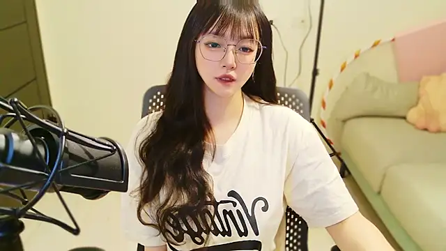 Yucheng  520 online show from 05/17/26, 04:45