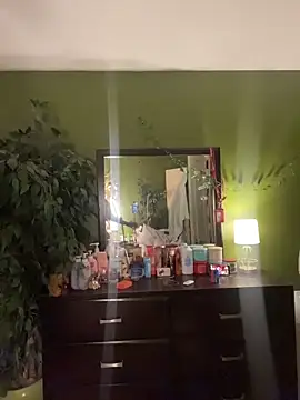 caramel  cremes online show from 11/16/25, 01:43