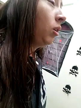 Snapshot of AntonellaJohnston chatting on 10/17/25, 11:45 AntonellaJohnston online show from 10/17/25, 11:45