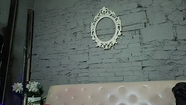 shygurl18 online show from 11/06/25, 07:56