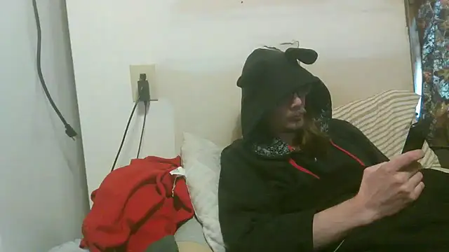 Snapshot of dandonn chatting on 02/08/26, 01:53 dandonn online show from 02/08/26, 01:53