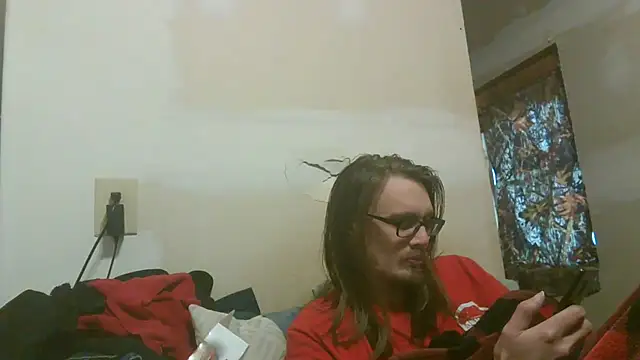 Snapshot of dandonn chatting on 02/02/26, 01:43 dandonn online show from 02/02/26, 01:43