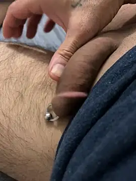 Snapshot of akrap11 chatting on 11/17/25, 11:42 akrap11 online show from 11/17/25, 11:42