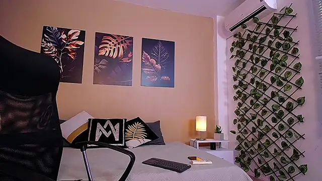 ChristopherBlack  online show from 02/19/26, 01:30