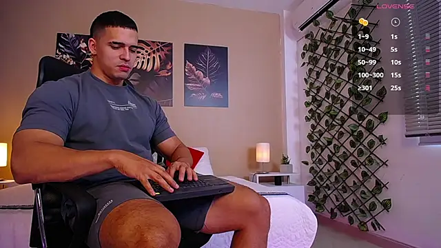 ChristopherBlack  online show from 03/10/26, 01:04