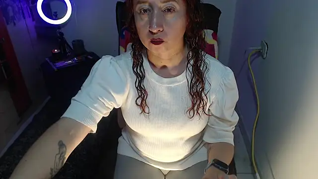 Milf Valeria online show from 09/23/25, 02:57