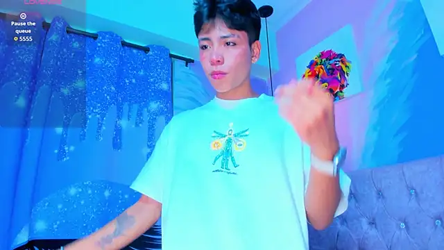 MaxiWildd online show from 04/18/26, 12:51