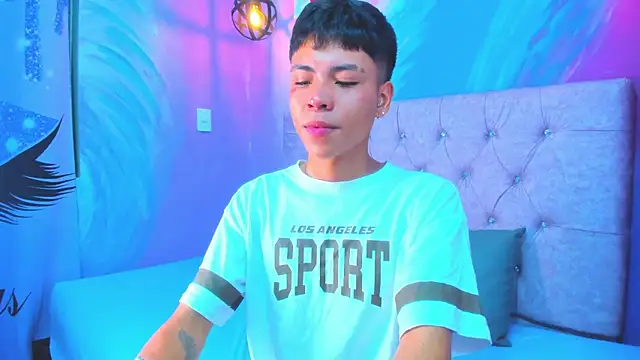 MaxiWildd online show from 05/07/26, 01:14