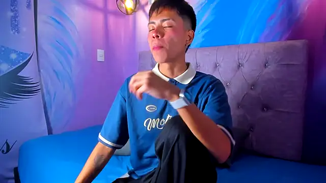 MaxiWildd online show from 11/26/25, 01:00