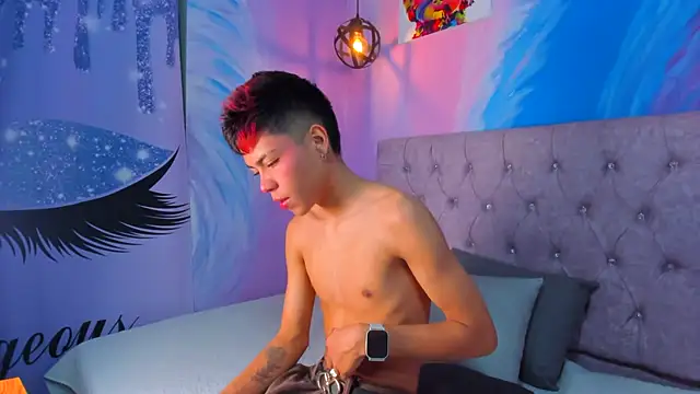 MaxiWildd online show from 11/14/25, 02:10