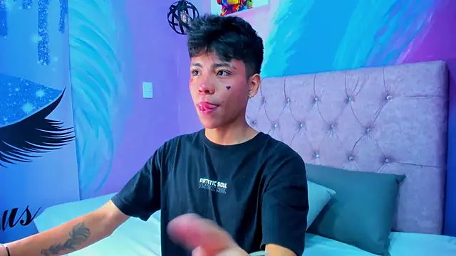 MaxiWildd online show from 04/11/26, 01:15