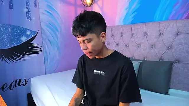 MaxiWildd online show from 02/17/26, 01:30