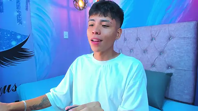 MaxiWildd online show from 05/20/26, 01:19