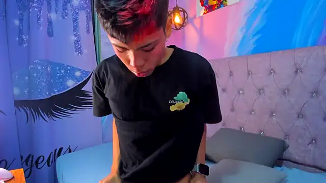 MaxiWildd online show from 11/08/25, 01:03