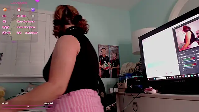 Snapshot of starsaturn chatting on 09/23/25, 02:29 starsaturn online show from 09/23/25, 02:29