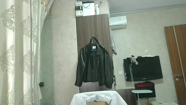 chengliyan online show from 11/26/25, 10:26