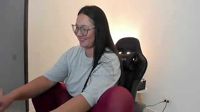 Kyleighc online show from 10/27/25, 10:44