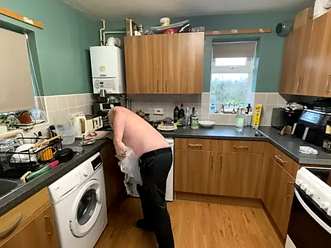 Dilfcam101 online show from 12/17/25, 02:11