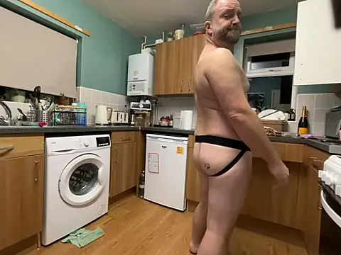 Dilfcam101 online show from 11/18/25, 06:11