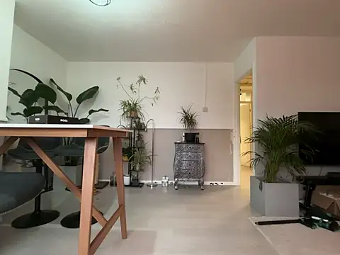 Dilfcam101 online show from 11/04/25, 07:45