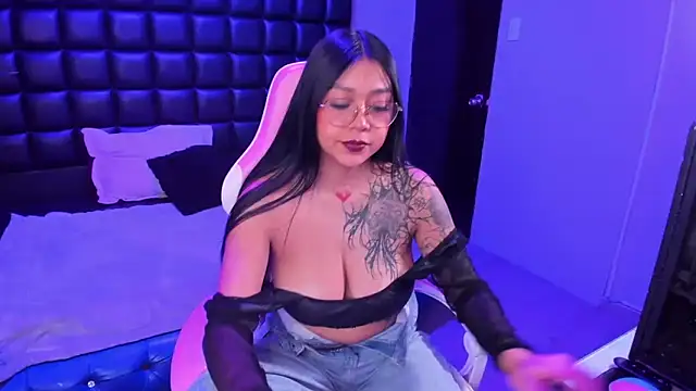 Keyla Cutte online show from 10/31/25, 03:14