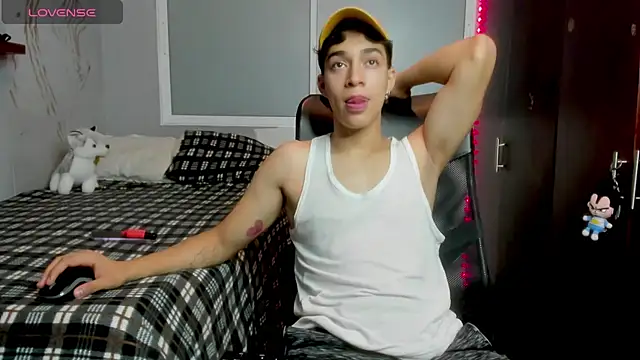 Snapshot of Noxx_starkK chatting on 12/02/25, 12:11 Noxx starkK online show from 12/02/25, 12:11