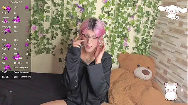 Snapshot of Amy_Moonlight chatting on 06/27/26, 12:27 Amy Moonlight online show from 06/27/26, 12:27