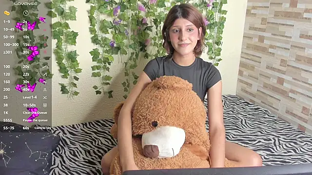 Amy Moonlight online show from 12/18/25, 10:24