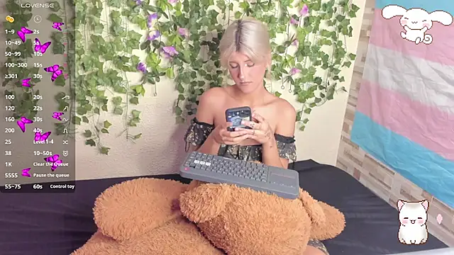 Amy Moonlight online show from 04/04/26, 08:48