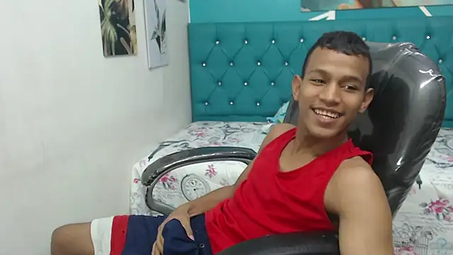 Snapshot of Rory_castro chatting on 09/13/25, 10:32 Rory castro online show from 09/13/25, 10:32