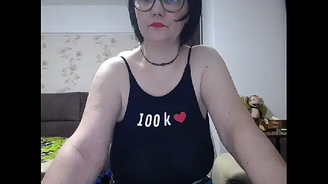 Snapshot of Mary_x chatting on 06/02/26, 03:39 Mary x online show from 06/02/26, 03:39