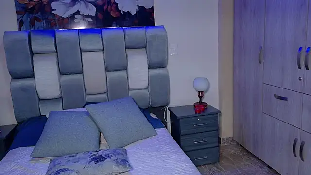 saramikaelson online show from 09/10/25, 08:52