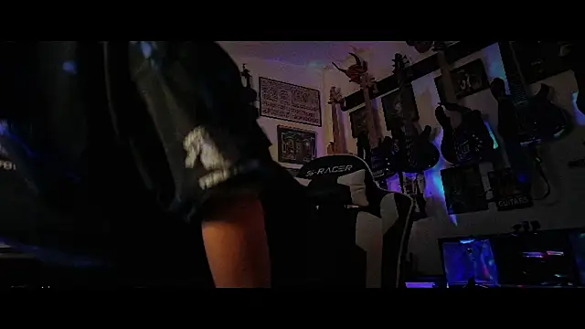 TheSlutMuffin online show from 12/05/25, 05:28