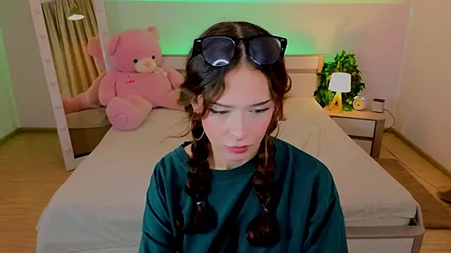 Adetta online show from 11/16/25, 10:09