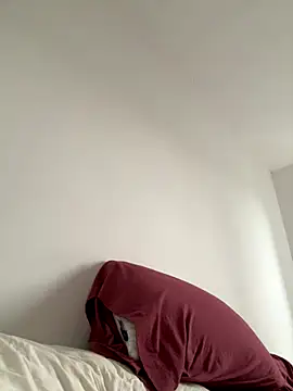 michael877675 online show from 10/09/25, 03:12