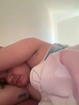 michael877675 online show from 10/01/25, 04:11