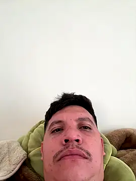 michael877675 online show from 12/22/25, 11:16