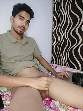 Snapshot of Sweetfucker_ chatting on 05/18/26, 07:18 Sweetfucker online show from 05/18/26, 07:18