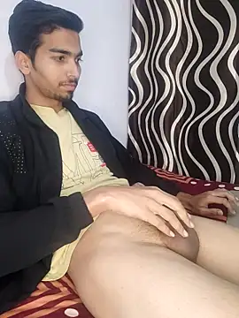 Sweetfucker  online show from 12/03/25, 08:14