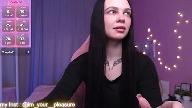 Michela Fruet online show from 03/08/26, 01:11