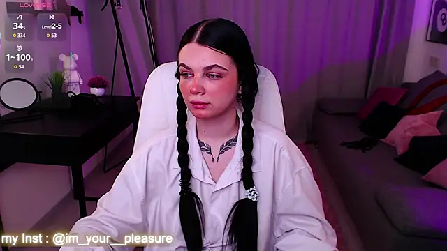 Michela Fruet online show from 02/11/26, 01:05