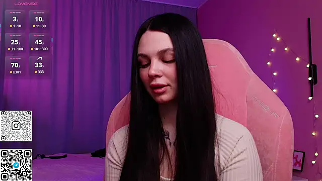 Michela Fruet online show from 03/25/26, 01:06