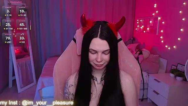 Michela Fruet online show from 03/05/26, 01:02