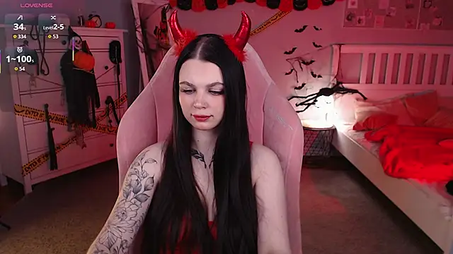 Michela Fruet online show from 10/25/25, 01:05