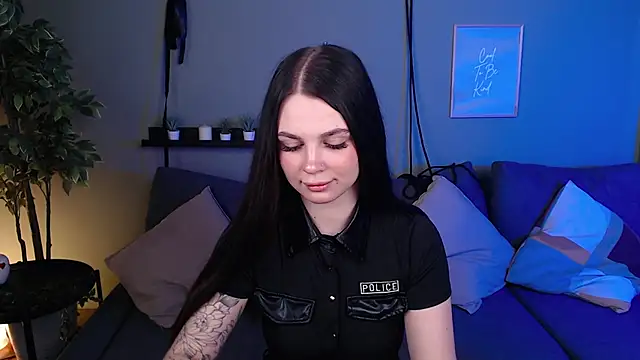 Michela Fruet online show from 09/18/25, 01:08