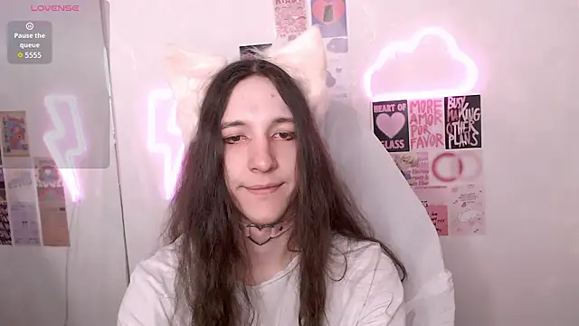 Snapshot of SilverMuse chatting on 03/12/26, 10:58 SilverMuse online show from 03/12/26, 10:58