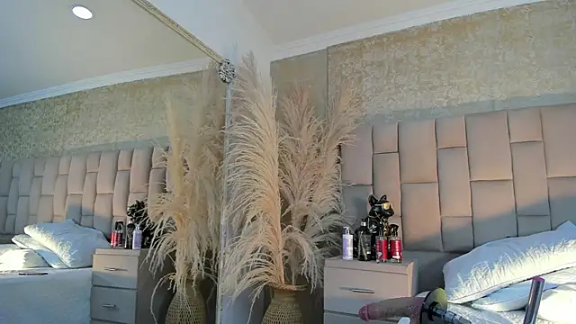 AmbarFoxx  online show from 12/04/25, 10:31