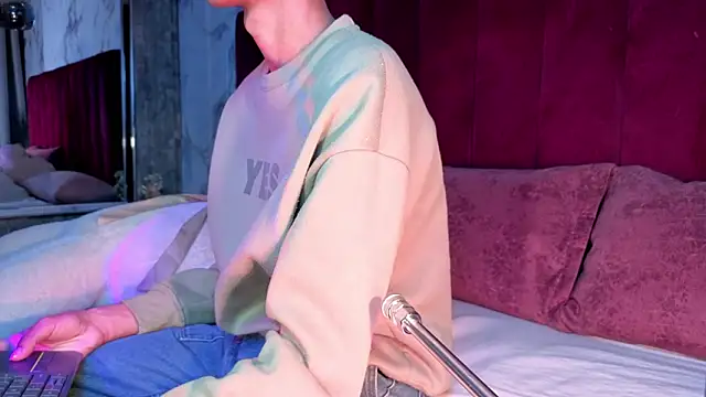 Snapshot of PrincePoppy chatting on 03/31/26, 02:02 PrincePoppy online show from 03/31/26, 02:02